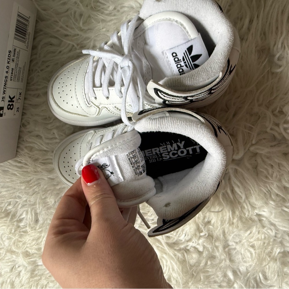 White Sneakers with Wing Design - Picture 8 of 9